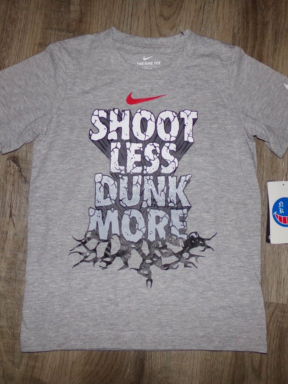 BOYS NIKE BASKETBALL TEE SZ 7